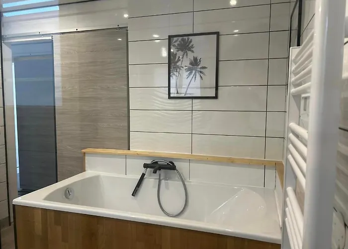 Dom wakacyjny La Salamandre De L Olivier - Le Laurier *