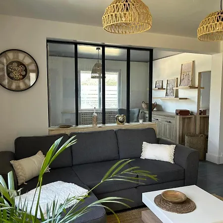 La Salamandre De L Olivier - Le Laurier * Aubignosc